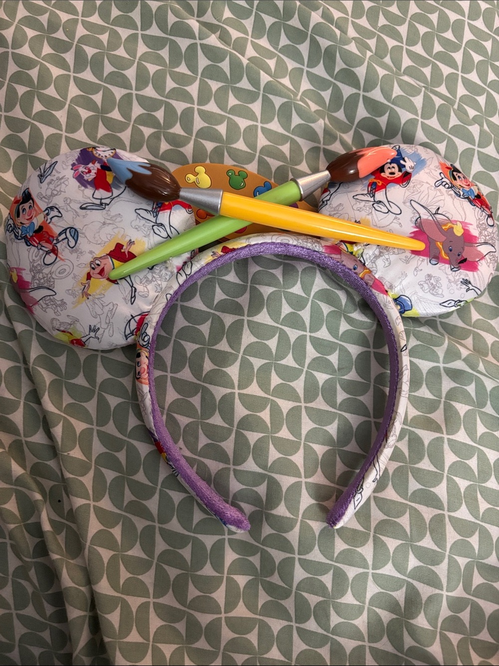 Minnie Mouse ink and pant headband